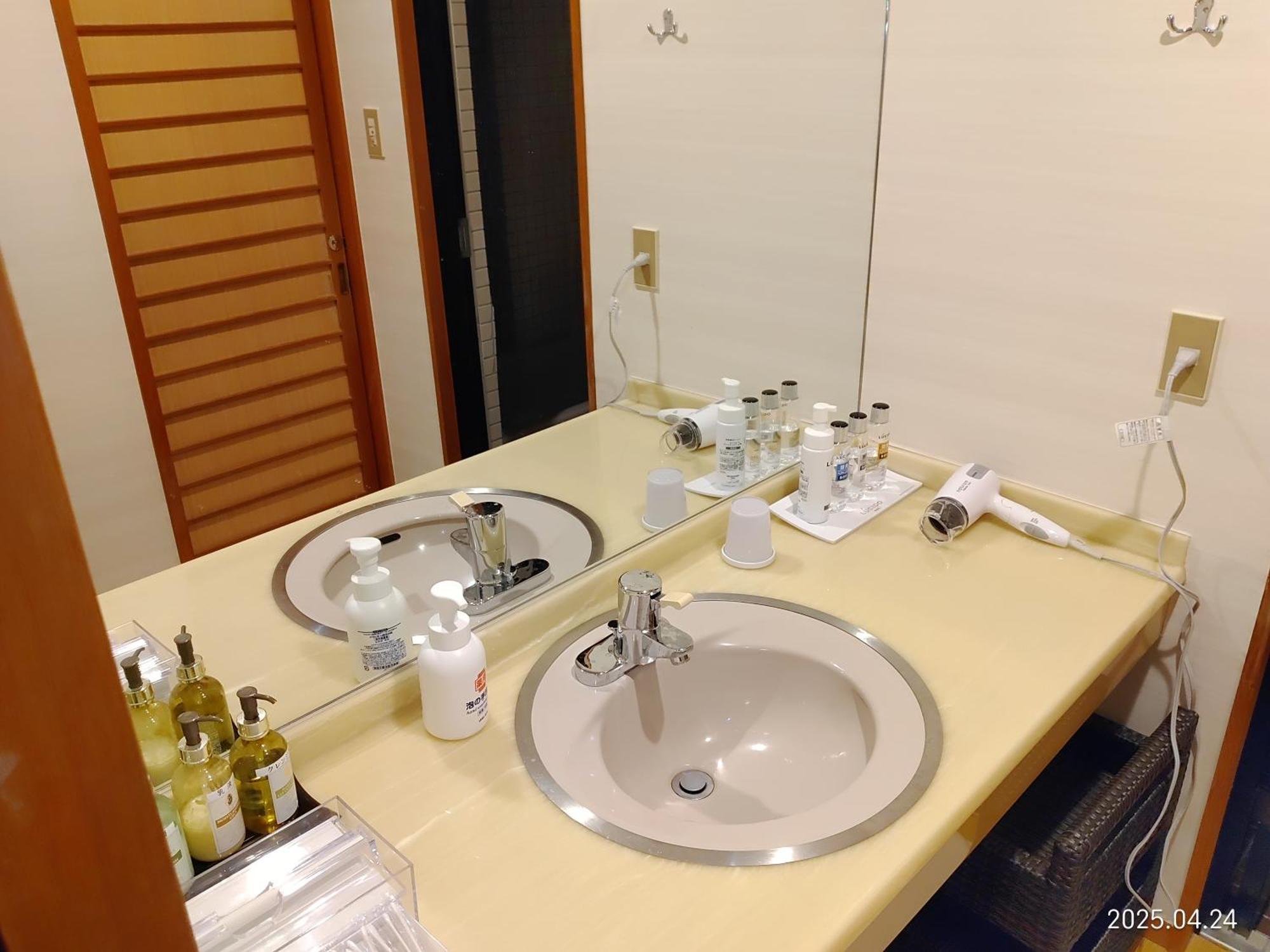 Yamanaka Onsen Hanatsubaki كجا المظهر الخارجي الصورة